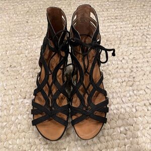 Gentle Souls Black Wedge Sandal 8.5